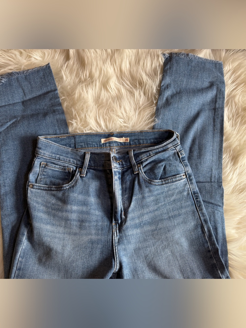Levi's Women's Medium Blue Straight Leg Jeans - Picture 5 of 5